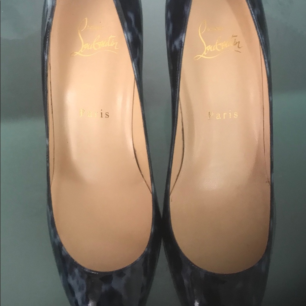 Shoes - Picture 5 of 6